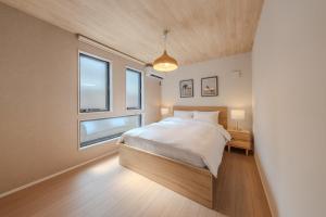 Nikyo Sora 4 minutes from Hanazonocho Station 7 minutes from Tengachaya Station Direct access from Kansai Airport