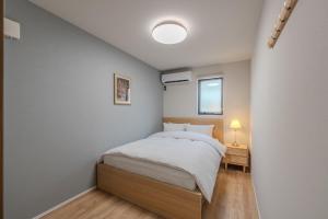 Nikyo Mizu 4 minutes from Hanazonocho Station 7 minutes from Tengachaya Station Direct access from Kansai Airport