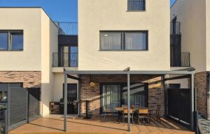 Amazing Home In Kerestinec With Wifi