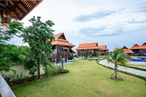 Heritage Village Resort