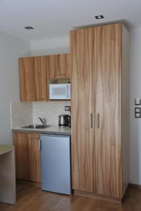 Elements Rooms & Apartments - image 1