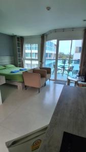Grandblue condominium 602