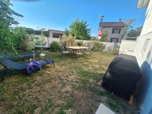 Large 3 room apartment with garden, parking Annecy