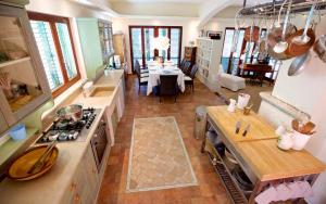 Seaside Garden Apartment - 40m above Duboka Bay