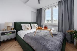 Lumina I Premium 3BR Apartment with Balcony I AC
