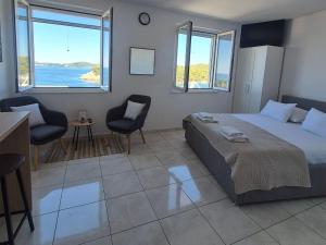 Apartments Matea - Studio with Sea View 2 Adults - tikovica