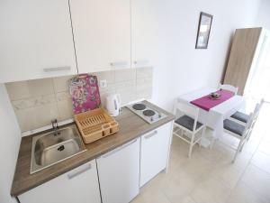 Apartments Kapetan - One Bedroom Apartment with Terrace