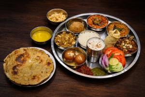 Hotel Jaisal Inn- Swimming Pool- Fort View Pure Veg Restaurant
