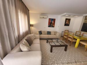 Luxuary pool appartement