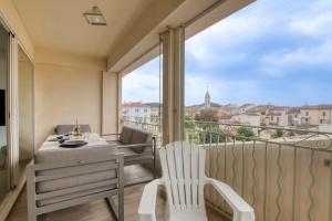 Bright 50 m in the centre of Sanary-sur-Mer