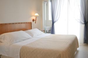 HOTEL TRIONFAL - Fronte Mare - Vicinissimi al Centro