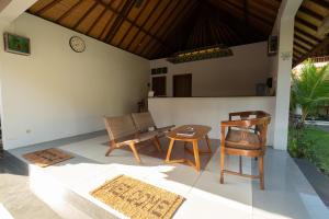 Uns Hotel - Bali