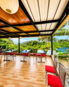 Parudeesa Pool Resort