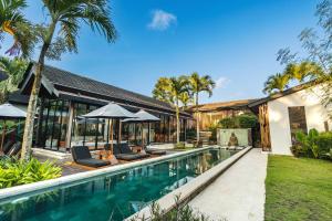 Luxury Villa Ubud With Jacuzzi Near Monkey Forest