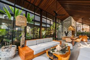 Luxury Villa Ubud With Jacuzzi Near Monkey Forest