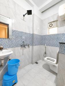 HOTEL NEW PREMIUM #HOME TOWN PURI - Near SWARGADWAR GOLDEN BEACH and Shree Jagannath Temple - Fully - Air - Conditioned-with-Lift-wifi - and Parking Facilities - Near Bengali Market with Prime Location - Best Hotel In Puri