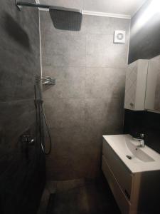 Yanevi Apartments