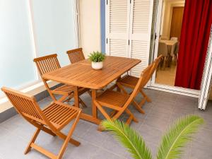 2 bedroom apartment 50 m from the beach