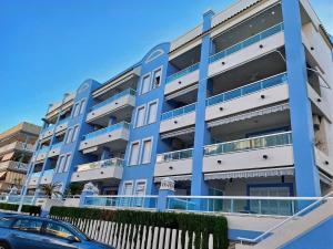 2 bedroom apartment 50 m from the beach