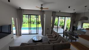 4 moon - pool villa