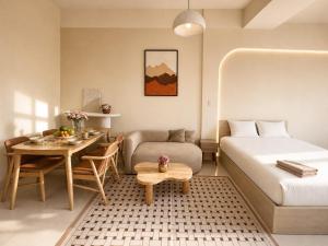 RiverGate Apex Suites Free Pool