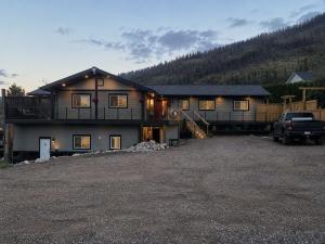 casa loma Okanagan Hideaway, Lake views & Outdoor Adventures