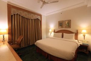 Savoy Suites Noida