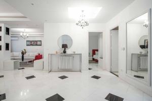 Londe du Lac - chic apartment with private suite S16