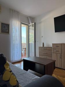 Apartman sa pogledom na more Budva