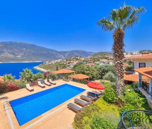 Luxury Retreat in Kaş - Pool, Jacuzzi and Private Beach