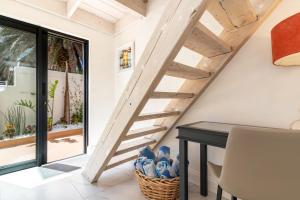 Stunning Ocean and Mountain Views, Heated Mini Pool - Villa Iparadesi Camps Bay