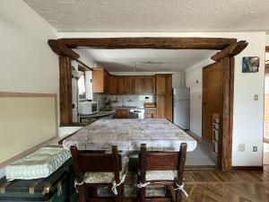 Central Spacious Apartment, Mountains View