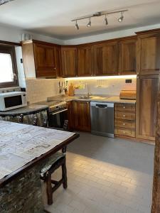 Central Spacious Apartment, Mountains View