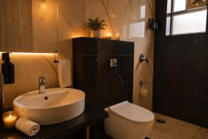 Bodhi People Luxury 1RK Studio with Balcony & Pool near Airport