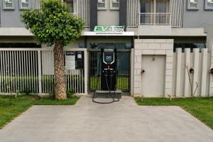 Bodhi People Luxury 1RK Studio with Balcony & Pool near Airport