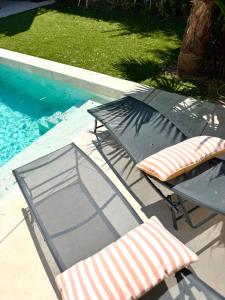 Designer Villa Pool Garden & Private Parking