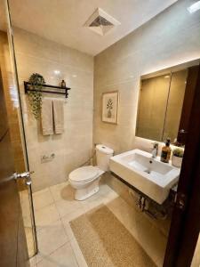 Premium 1BR Stay One Uptown Residences BGC