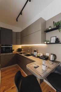 Maison Melo - Exclusive Downtown Stay Bari Center