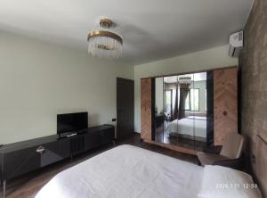 Elena Apartments