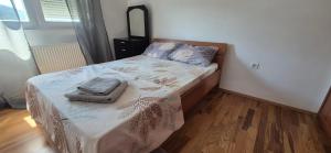 Apartment 28