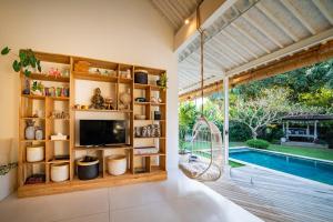 Villa Tiger - Oasis with Huge Garden & Pool