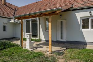 Glozan House