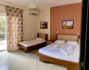 Dhimitri Rooms