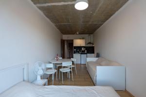 Brand New studio apartment #15 near center with FREE street parking