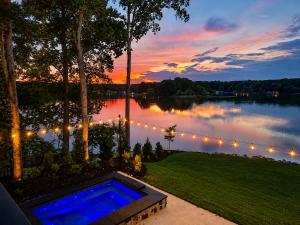 Lake Norman Bungelow, Pickleball, Heated Plunge Pool, Dock