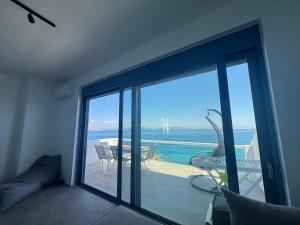 NV seafront Villa with private pool & NV seafront luxury suites no pool acces - Aegina