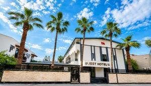 Jest Hotel