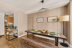 Grand & Spacious 3BR Home for 8 in Paris 10th