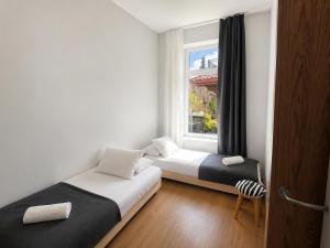 Old Town 2BR I Private Terrace I Balcony I Self Check-in I cohost