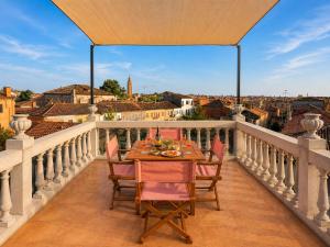 Panoramic Terrace in Murano 1 min by vaporetto